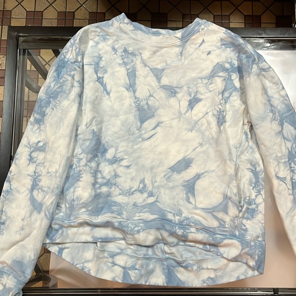 All In Motion Blue Tie Dye Sweatshirt